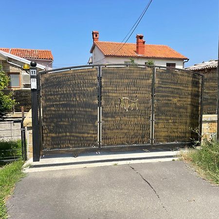 Villa Sanela Pobegi Buitenkant foto